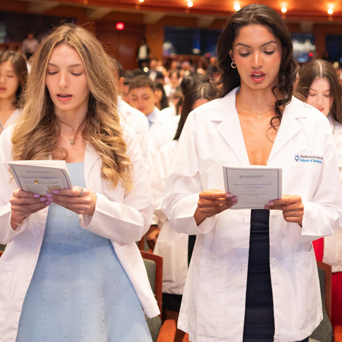 HMSOM students at white coat ceremony